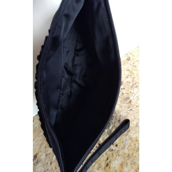 Donna Karan DK Cosmetics Black Zippered Makeup Toiletry Travel Bag Wristlet NEW - Picture 9 of 16